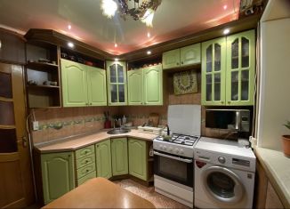 Продается трехкомнатная квартира, 57 м2, деревня Колонтаево, деревня Колонтаево, 1