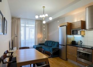 Сдается 3-комнатная квартира, 114 м2, Санкт-Петербург, улица Графтио, 5, метро Петроградская