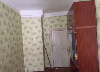 Трехкомнатная квартира на продажу, 60 м2, Карпинск, улица Ленина, 97
