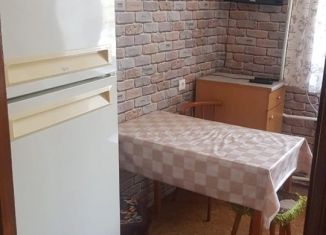 Сдам в аренду 3-ком. квартиру, 70 м2, Аксай, Садовая улица, 10А