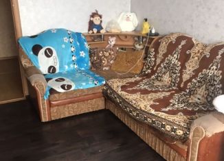 Трехкомнатная квартира на продажу, 68 м2, Яранск, Лагуновская улица, 65А