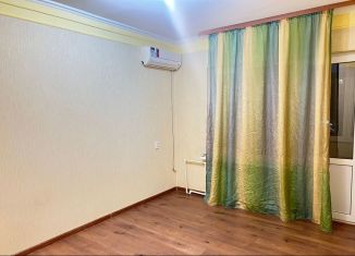 Продается двухкомнатная квартира, 43.9 м2, Крымск, улица Карла Либкнехта, 7