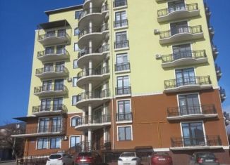 Продам 2-ком. квартиру, 59.8 м2, Судак, Октябрьская улица, 59