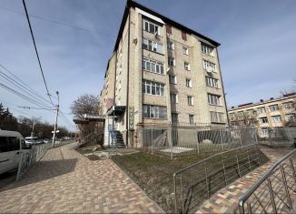 Продаю трехкомнатную квартиру, 60 м2, Ставропольский край, Шпаковская улица, 111