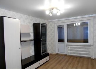 Двухкомнатная квартира в аренду, 45 м2, Новокуйбышевск, улица Калинина, 4