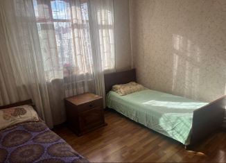 Аренда комнаты, 85 м2, Махачкала, улица Ирчи Казака, 80, Ленинский район