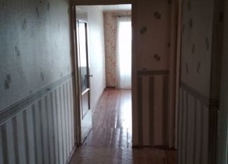 Продам 3-комнатную квартиру, 56 м2, рабочий посёлок Ивот, улица Дзержинского, 2