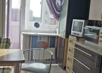 2-комнатная квартира на продажу, 57 м2, Зеленоградск, улица Марины Расковой, 23