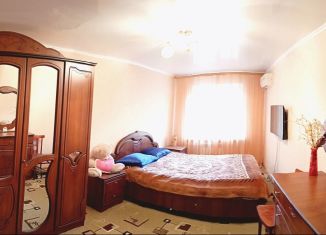 Двухкомнатная квартира на продажу, 46 м2, Астрахань, улица Бабефа, 37, Кировский район