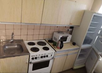 Сдаю в аренду трехкомнатную квартиру, 70 м2, Самарская область, проспект Степана Разина, 35
