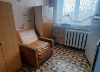 Продается 3-комнатная квартира, 58.4 м2, поселок городского типа Рамешки, Советская улица, 60