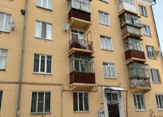 Продается двухкомнатная квартира, 55.7 м2, Свердловская область, улица Новострой, 37