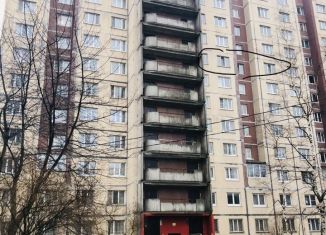 Продаю 3-ком. квартиру, 70.5 м2, Санкт-Петербург, Ленская улица, 3к2В, метро Проспект Большевиков