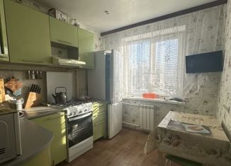 Сдается в аренду двухкомнатная квартира, 50 м2, Луховицы, улица Тимирязева, 8