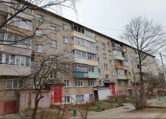 Продается 2-ком. квартира, 47 м2, Воскресенск, улица Докторова, 4