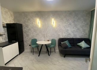 Продам 2-комнатную квартиру, 37 м2, Абакан, улица Генерала Тихонова, 8