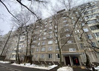 Продам трехкомнатную квартиру, 56 м2, Москва, улица Миклухо-Маклая, 29к1, район Коньково