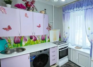 Продам 2-комнатную квартиру, 47.3 м2, Верхний Уфалей, улица Ленина, 10А