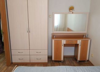 Двухкомнатная квартира в аренду, 40 м2, Омск, улица Ватутина, 33к2