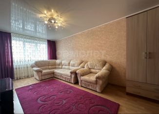 Продается 2-ком. квартира, 54 м2, Оренбург, Просторная улица, 8