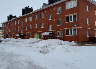 Продаю 1-ком. квартиру, 35.3 м2, село Кармаскалы, улица Рафикова, 21