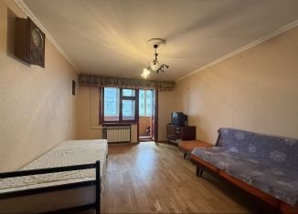 Продаю трехкомнатную квартиру, 59 м2, Губкин, улица Дзержинского, 115А