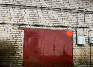 Продаю гараж, 30 м2, поселок Караваево, улица Учебный Городок