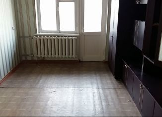 Продам 3-ком. квартиру, 55 м2, Симферополь, Киевский район, улица Крупской, 2