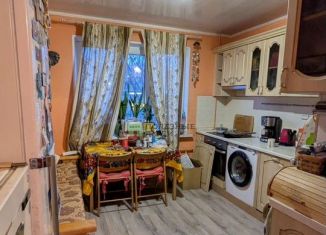 Продается 3-комнатная квартира, 70 м2, Санкт-Петербург, метро Пролетарская, Шлиссельбургский проспект, 12к1