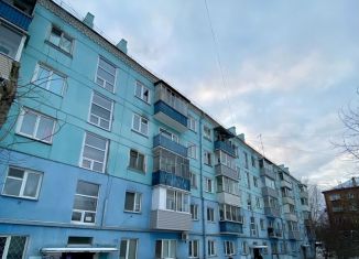 Продажа двухкомнатной квартиры, 43 м2, Красноярск, улица Новая Заря, 8