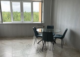 Сдача в аренду 2-ком. квартиры, 91 м2, Апрелевка, улица Дубки, 17