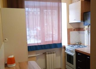 Сдам в аренду 2-ком. квартиру, 44 м2, Омск, улица Тварковского, 7