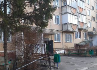 Продаю 2-ком. квартиру, 50.2 м2, Белгородская область, Рабочая улица, 3