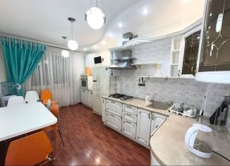 Сдается в аренду 3-комнатная квартира, 90 м2, Татарстан, улица Лесгафта, 3