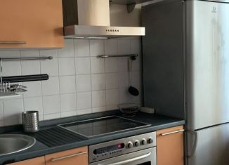 Сдается в аренду 2-ком. квартира, 38 м2, Москва, улица Седова, 13к2