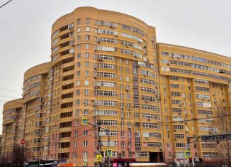 Сдам 2-комнатную квартиру, 58 м2, Екатеринбург, улица Крауля, 44, метро Динамо