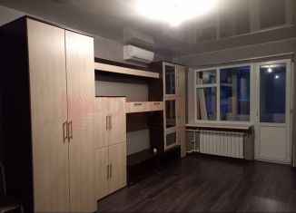 Продаю 2-комнатную квартиру, 46 м2, Новочеркасск, улица Макаренко, 19