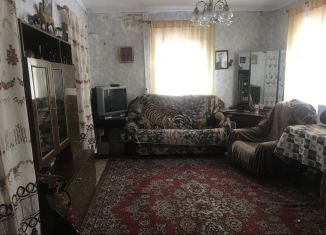 Продаю двухкомнатную квартиру, 47 м2, поселок городского типа Думиничи, улица Козлова, 4