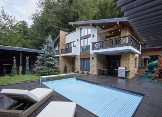 Продаю дом, 270 м2, посёлок городского типа Красная Поляна, Дальняя улица