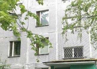 Продается трехкомнатная квартира, 58 м2, Москва, Чертановская улица, 52к2, метро Академика Янгеля