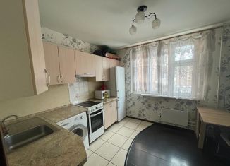 Сдаю в аренду трехкомнатную квартиру, 72.4 м2, Балашиха, ЖК 1 Мая, микрорайон 1 Мая, 37