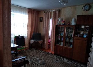 Продается двухкомнатная квартира, 42 м2, поселок Нижнетроицкий, улица Гагарина, 12