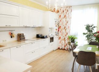 Продажа трехкомнатной квартиры, 83.5 м2, Тюмень, улица Николая Зелинского, 17, ЖК Семейный 2