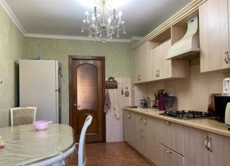 Продажа 3-ком. квартиры, 73 м2, Владикавказ, улица Генерала Дзусова, 36, 14-й микрорайон