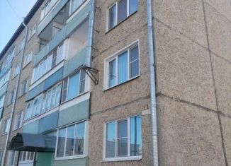 Продажа 3-комнатной квартиры, 63 м2, Камешково, улица Смурова, 6