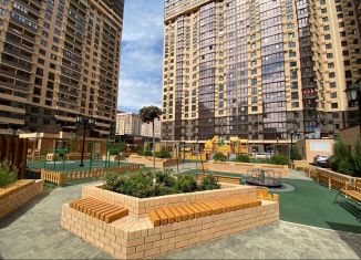 Продажа трехкомнатной квартиры, 76 м2, Краснодар, ЖК Маршал, Гаражная улица, 87