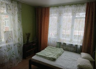 Сдается в аренду 2-комнатная квартира, 46 м2, Москва, улица Лазо, 6, улица Лазо