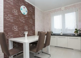 Продажа 3-комнатной квартиры, 76 м2, посёлок городского типа Янтарный, Советская улица, 110В
