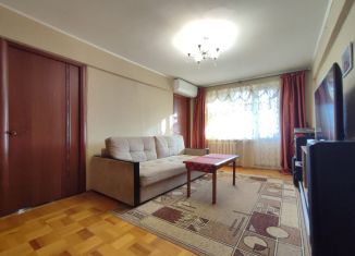 Продам 4-комнатную квартиру, 57.9 м2, Краснодар, улица Атарбекова, 27, Прикубанский округ