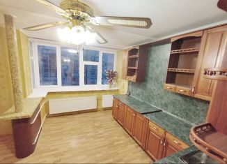 Продам 2-комнатную квартиру, 64 м2, Ижевск, Совхозная улица, 1А